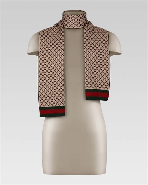 gucci scarf pattern